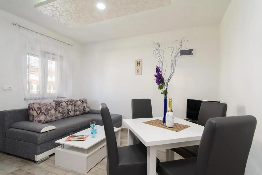 Apartment In Okrug Gornji With Sea View, Balcony, Air Conditioning, Wifi 5134-6 Trogir