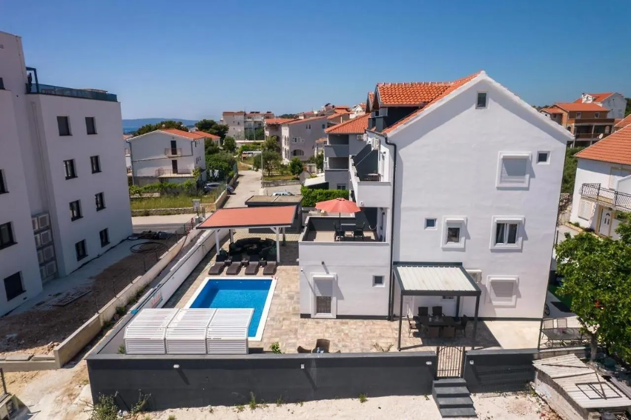 Apartment In Okrug Gornji With Sea View, Balcony, Air Conditioning, Wifi 5134-6 Trogir