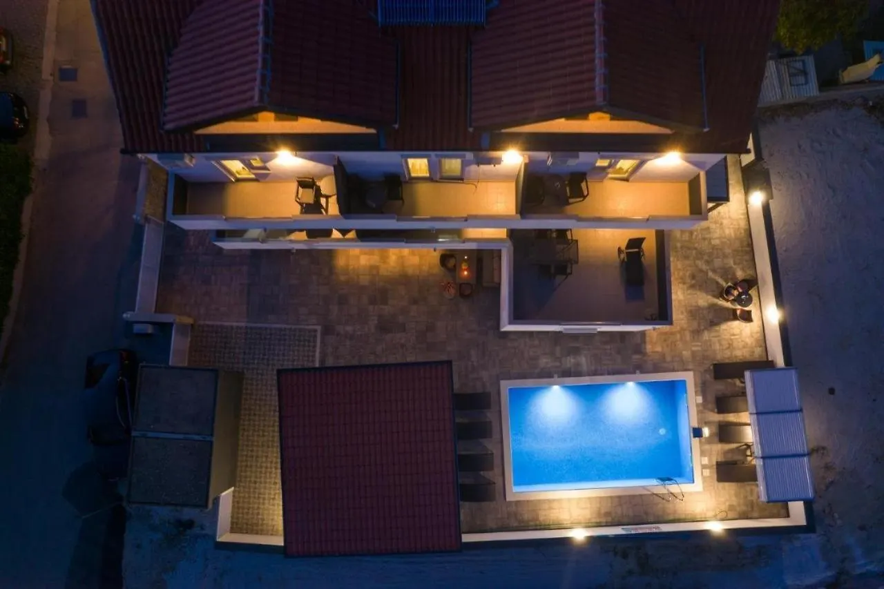Apartment In Okrug Gornji With Sea View, Balcony, Air Conditioning, Wifi 5134-6 Trogir