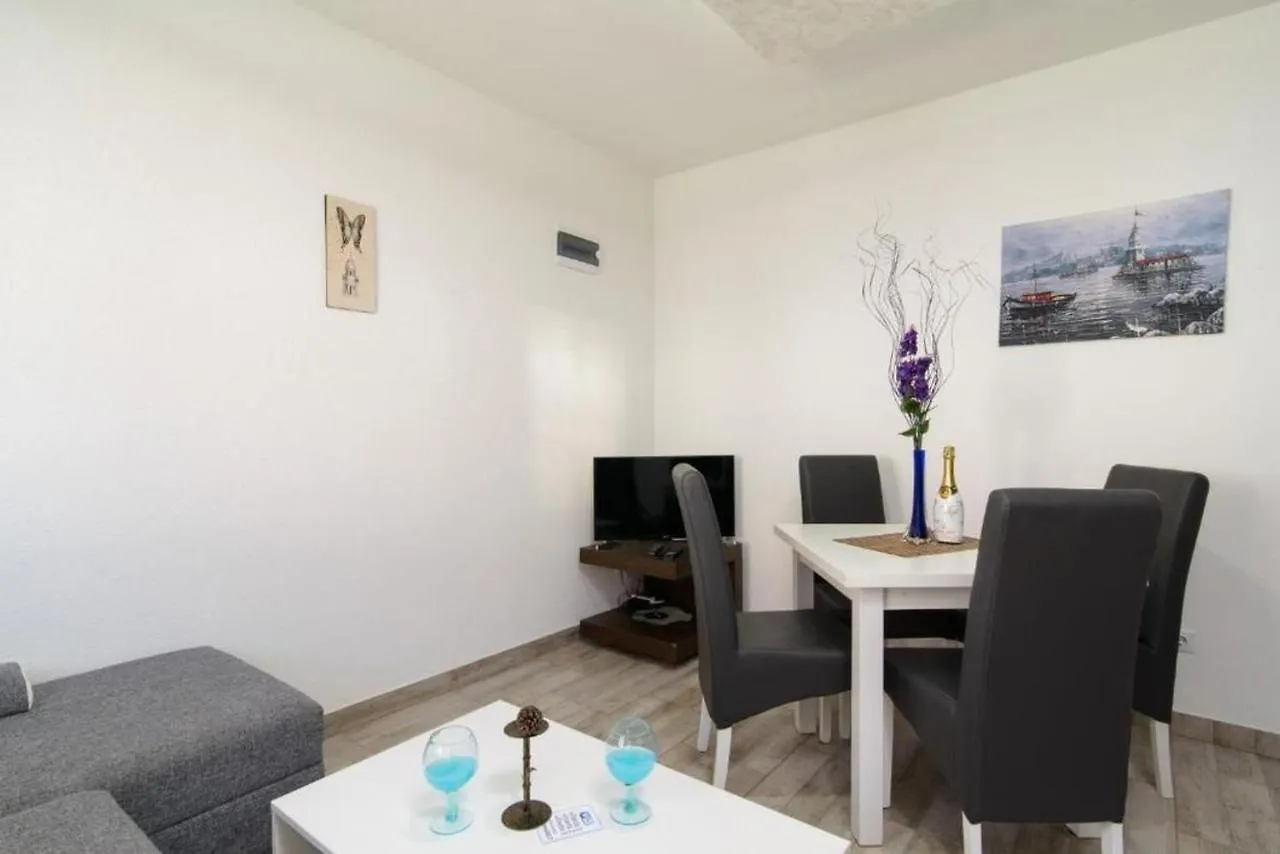 Apartment In Okrug Gornji With Sea View, Balcony, Air Conditioning, Wifi 5134-6 Trogir