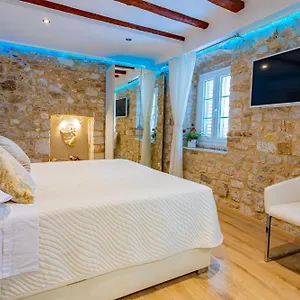 4* Pensionat & Stars Free Parking